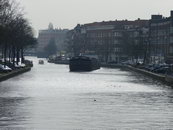 Wachten Voor De Brug - © Arnoud De Jong